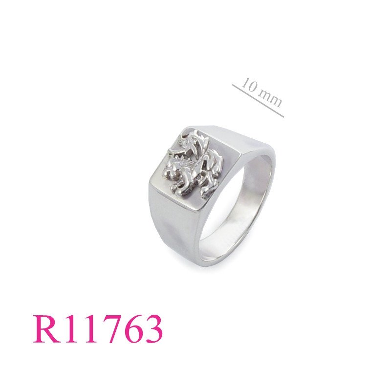 <p>Ring, rampant lion.</p>