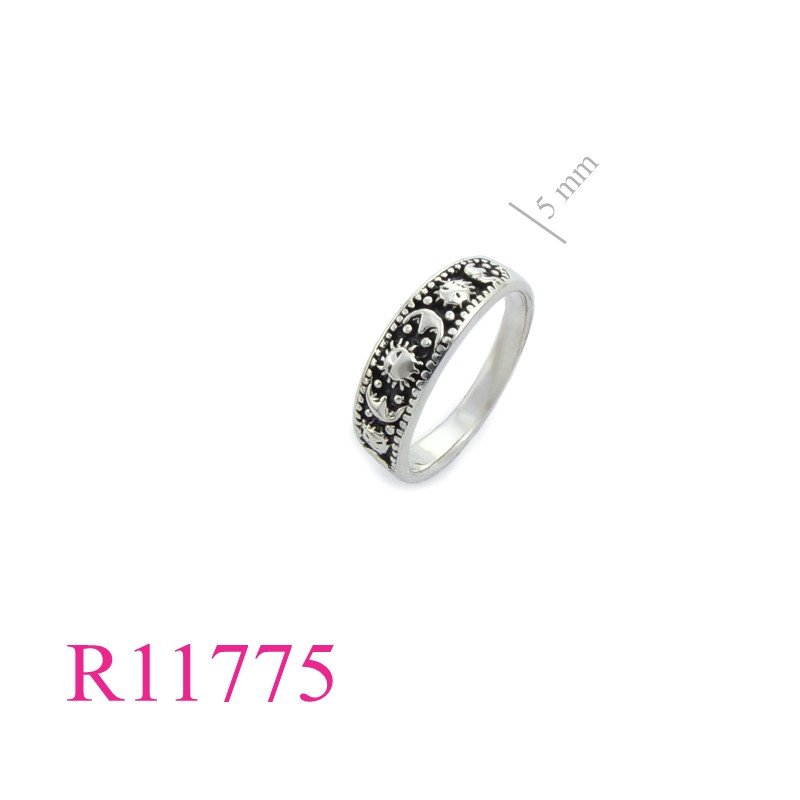 <p>Moon Ring, Sun Ring, Sun Moon design.</p>