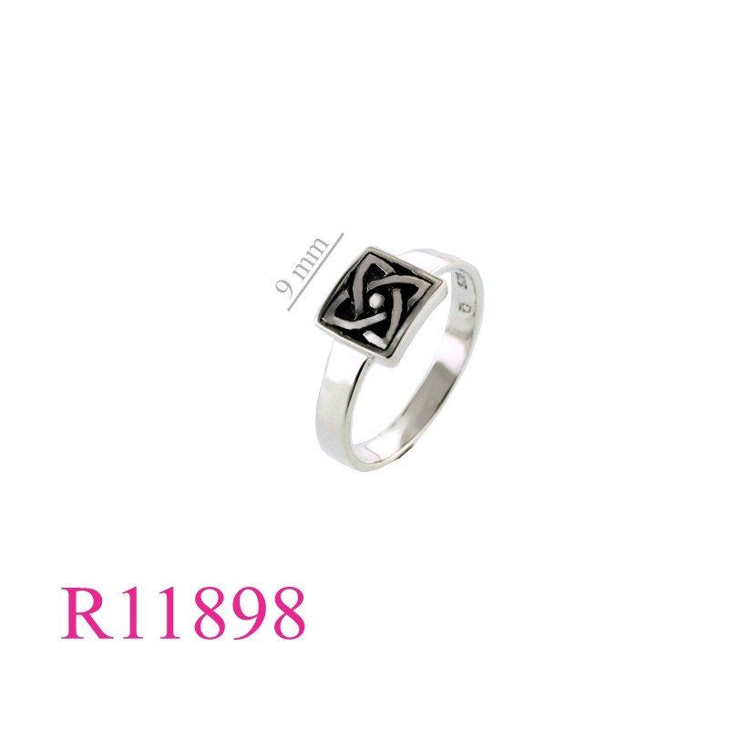 <p>Ring, square Celtic.</p>
