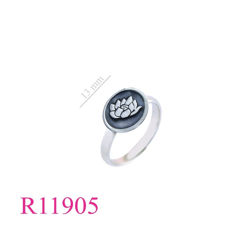 <p>Ring, lotus in round.</p>