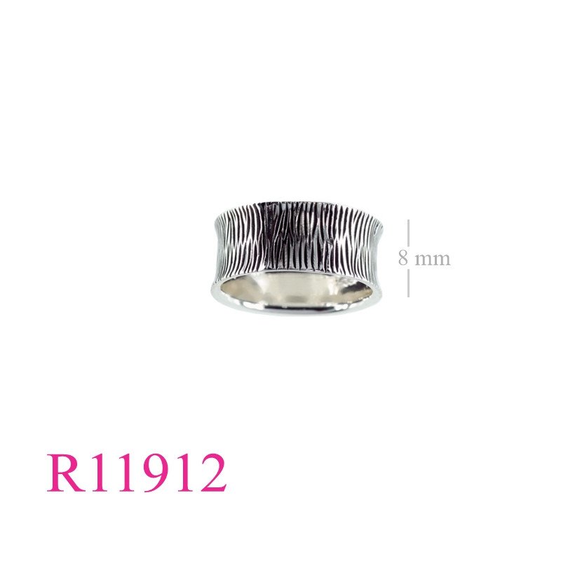 <p>Band Ring, wood texture concaved.</p>