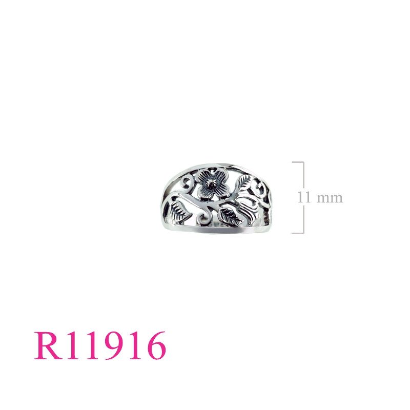 <p>Ring, cut out flower vine design.</p>