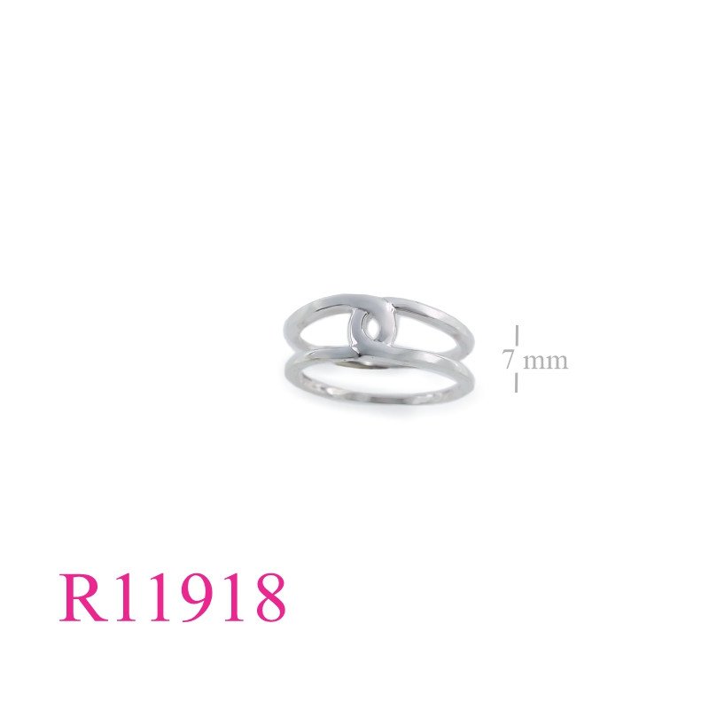 <p>Ring, cross line design.</p>