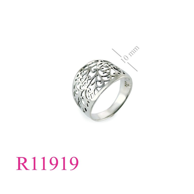 <p>Ring, vine stencil design.</p>