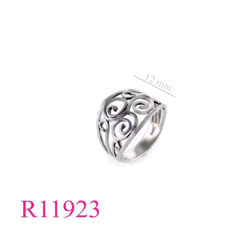 <p>Ring, cut out swirls design.</p>