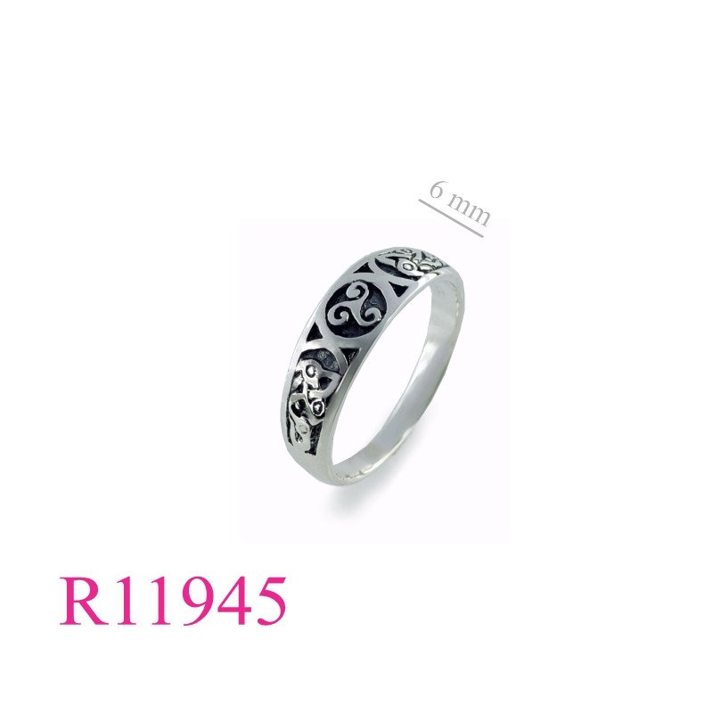 <p>Band Ring, Triskelion Ring</p>