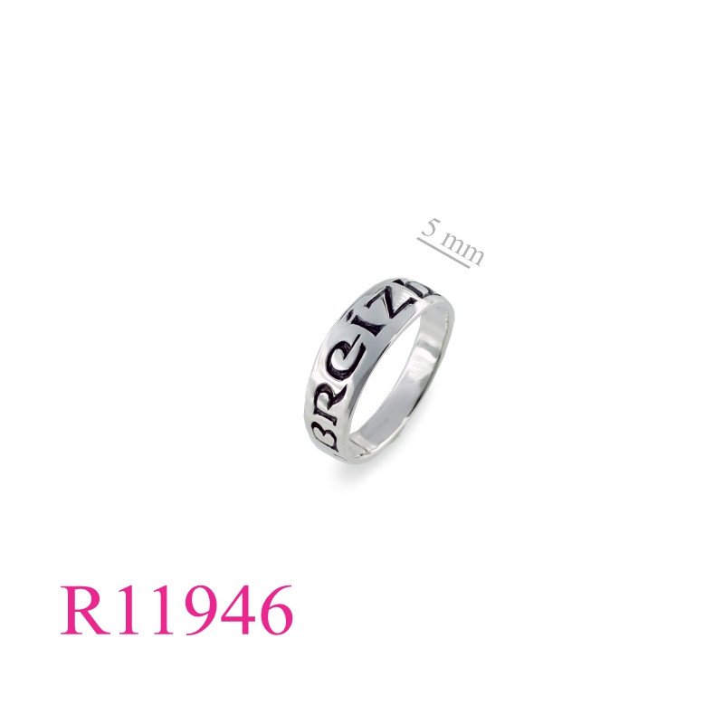 <p>Band Ring, "BREIZH".</p>