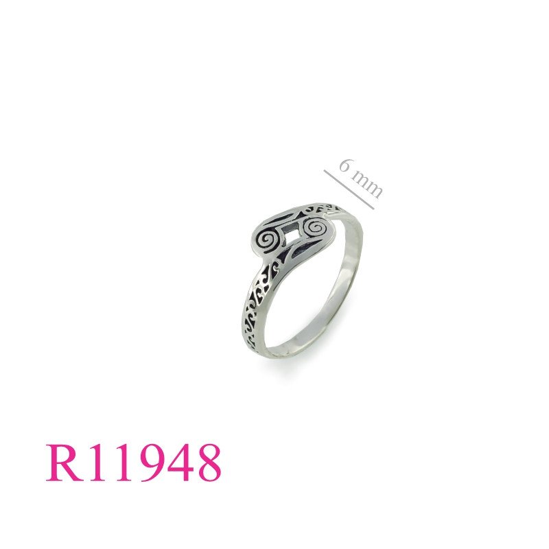 <p>Ring, spirals Celtic.</p>