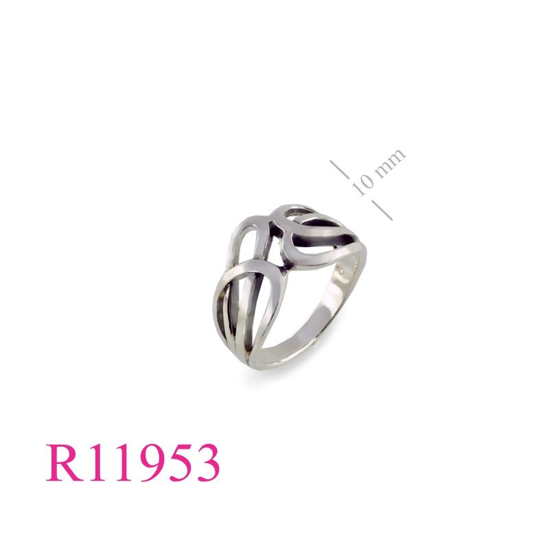 <p>Ring, lines design.</p>