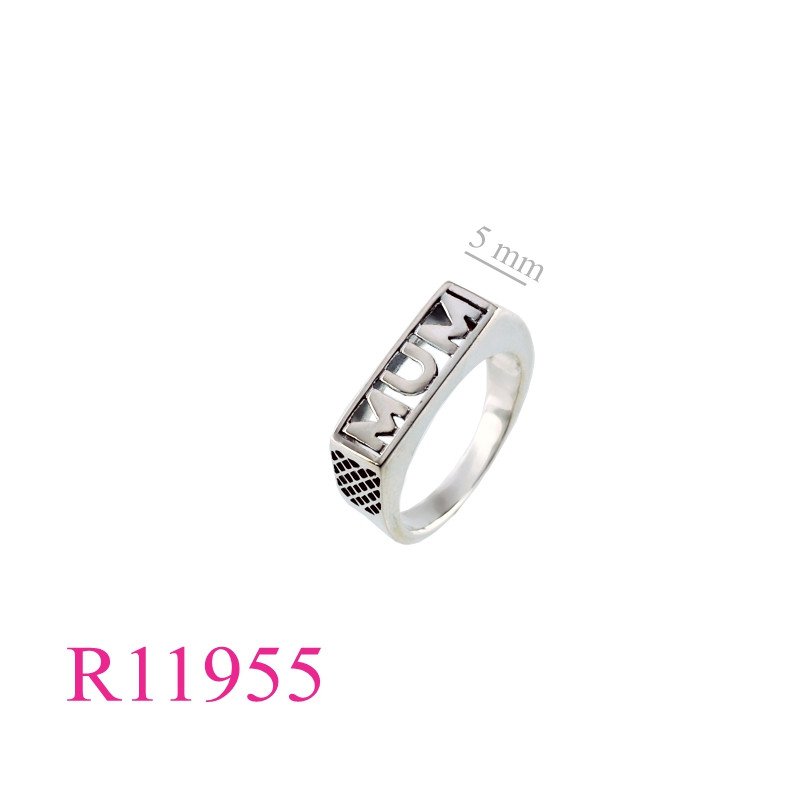 <p>Ring, cuu out "MUM"</p>