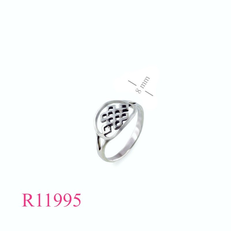 <p>Ring, Celtic in oval.</p>