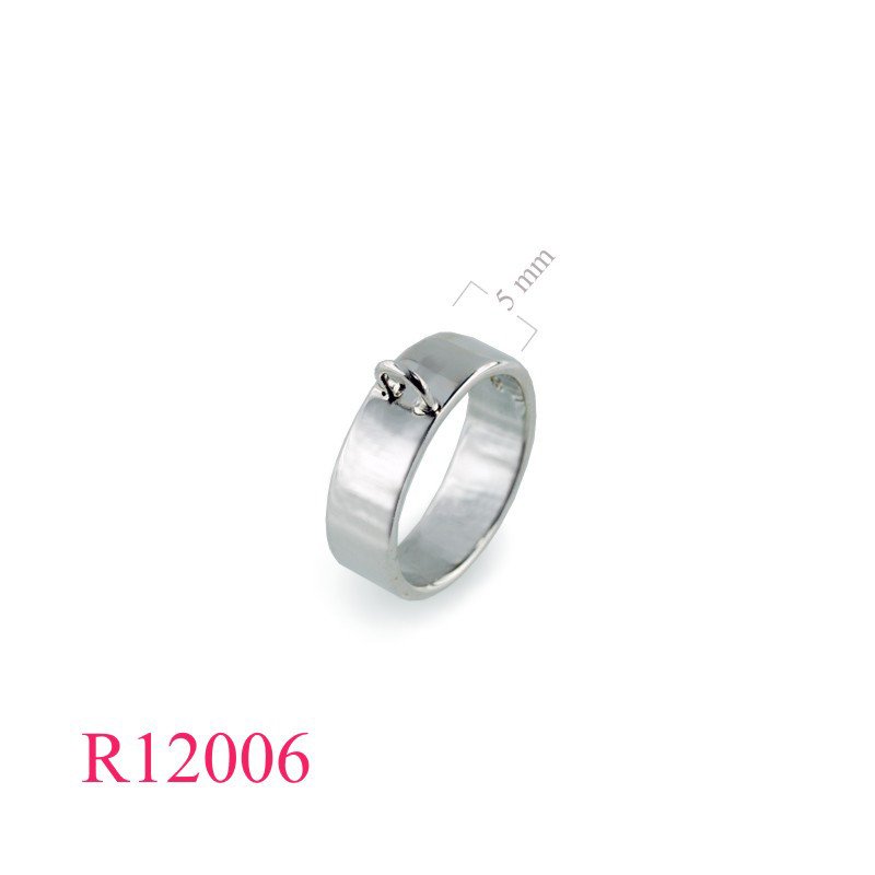 <p>Band Ring, 6mm flat and half round ring.</p>