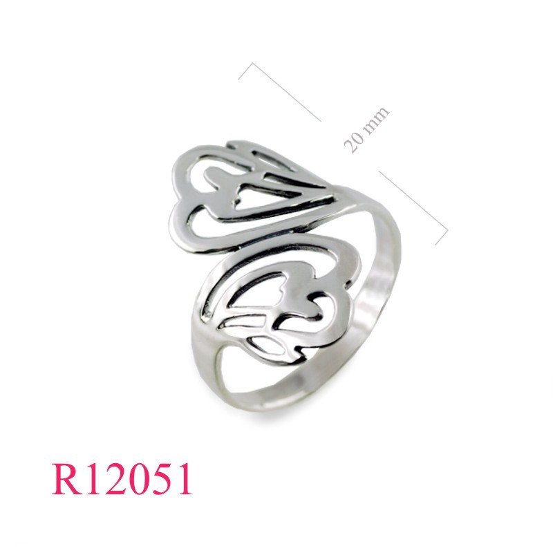 <p>Ring, double heart stencil design.</p>