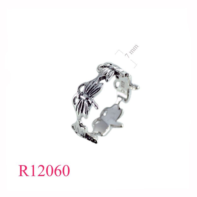 <p>Ring, dragonflies.</p>