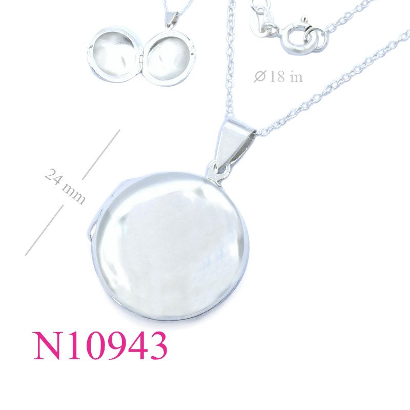<p>Necklace, 18 inches chain and 24mm round locket.</p>