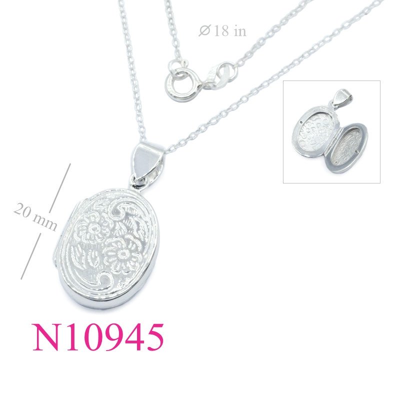 Necklace, 18 inches chain and 16x22mm oval flowers locket.