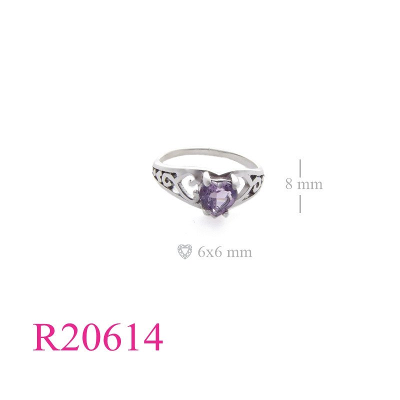 <p>Ring, 6mm heart stone.</p>
