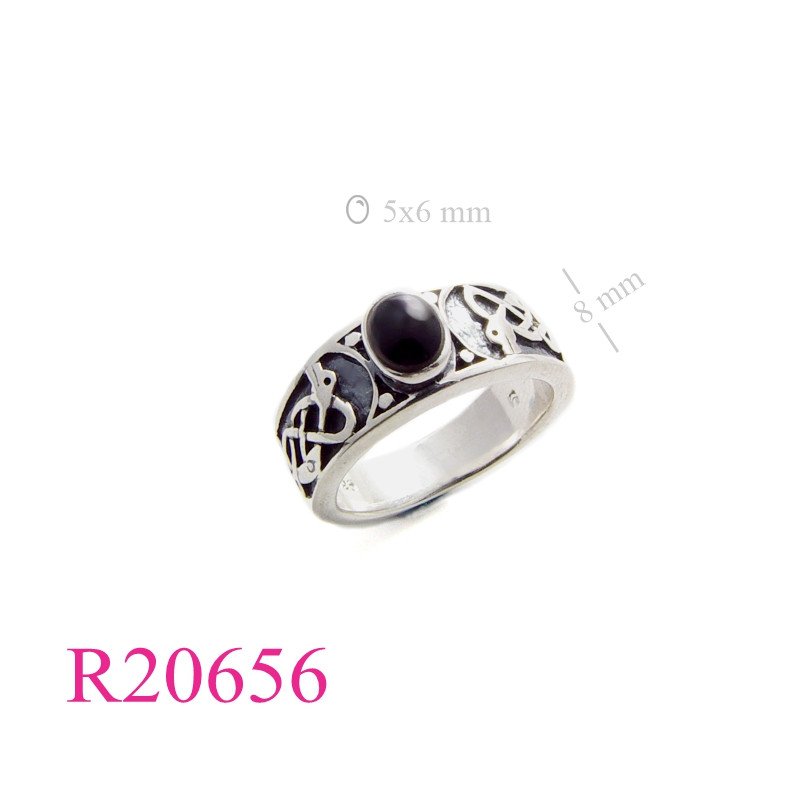 <p>Ring, celtic with oval stone.</p>