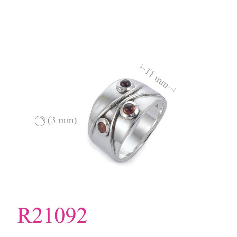 <p>Band Ring, wire with 3 cabochon Garnets (Big sizes).</p>