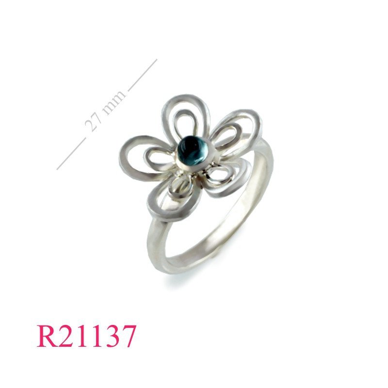<p>Ring, flower with 3.5mm round stone.</p>