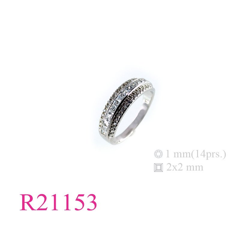 <p>Ring, 3 lines micro setting CCZs.</p>