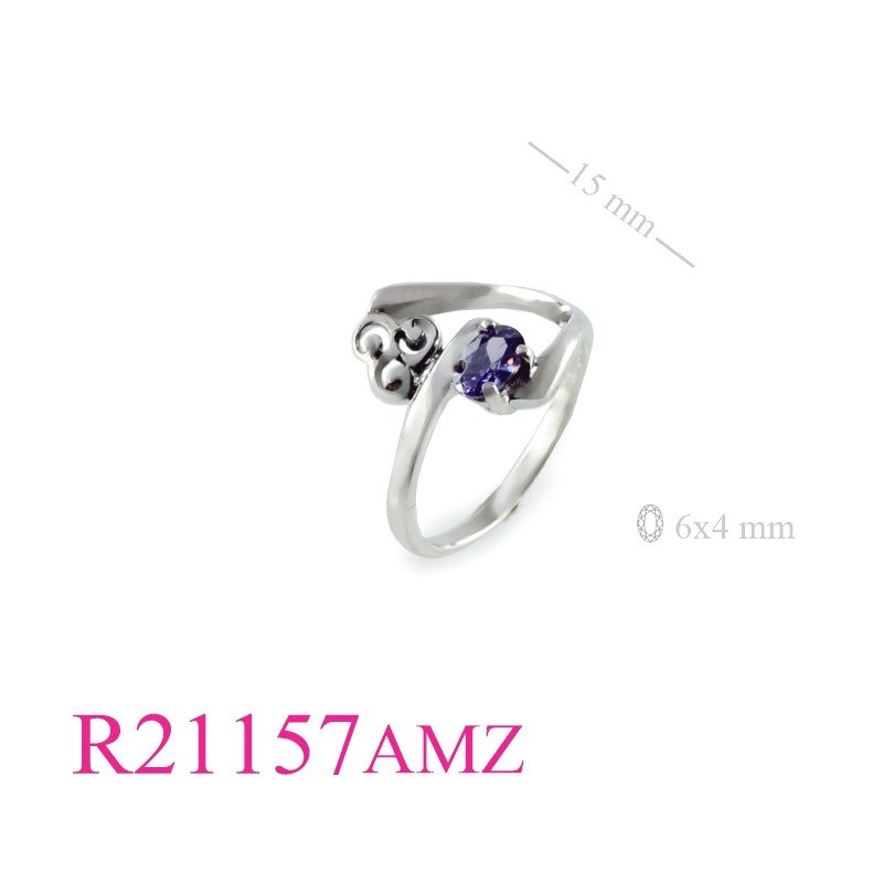 <p>Celtic Ring, CZ Ring, Triskellion with oval Amethyst CZ stone.</p>