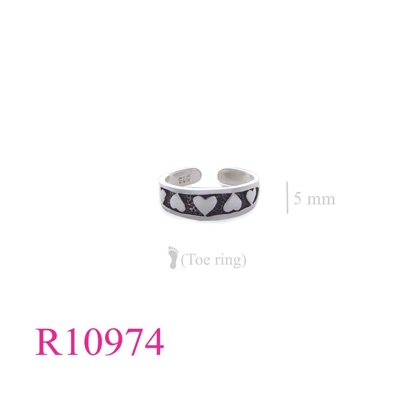 <p>Toe Ring, heart band.</p>