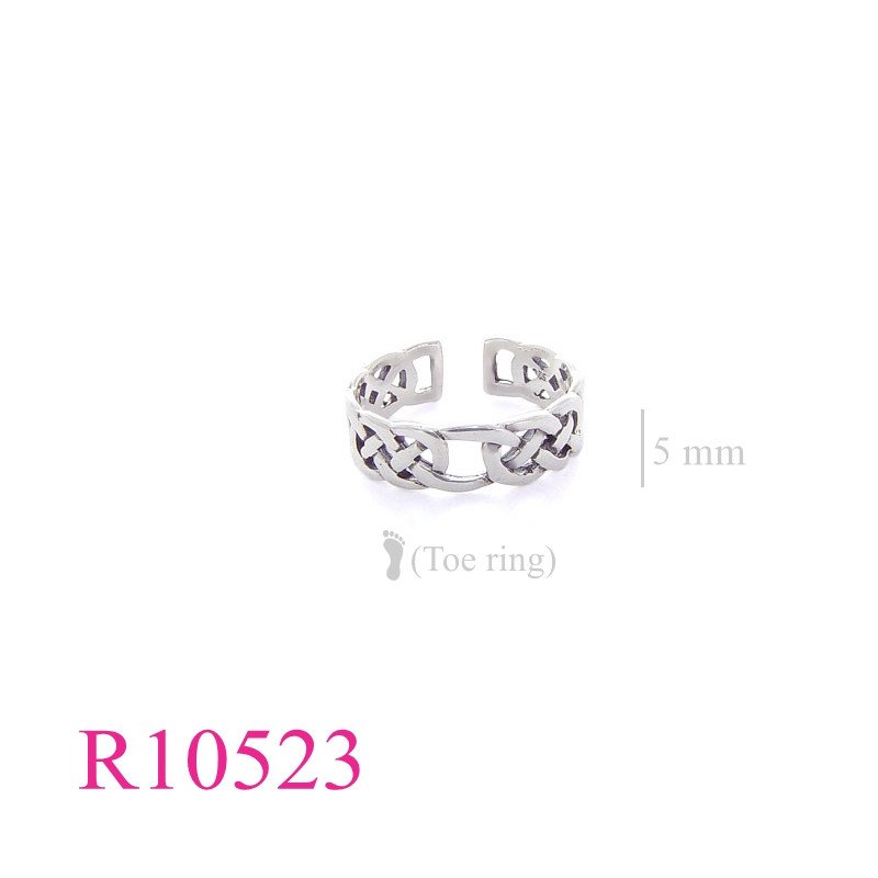 <p>Ring, toe, celtic.</p>