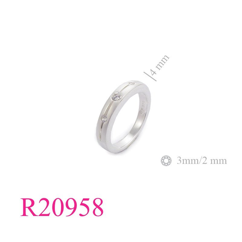 Stone Ring, 3 round stones with sandblast.