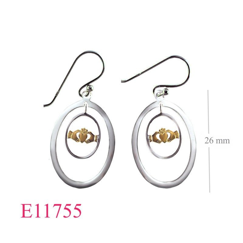 Earrings, Claddagh in oval.
